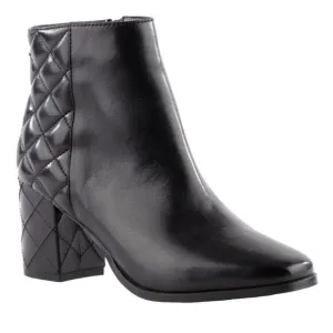 Seychelles Heeled Boots Paramount Quilted Leather Black Bootie Size 10
