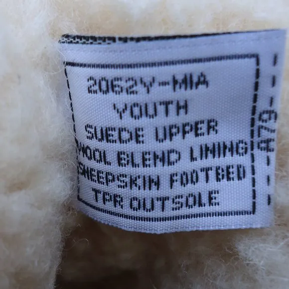 SIZE 5 youth. BEARPAW MIA sheepskin boots