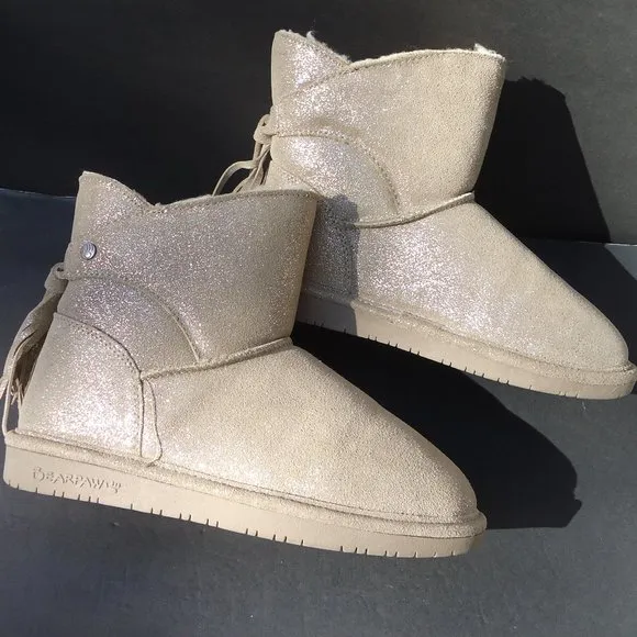 SIZE 5 youth. BEARPAW MIA sheepskin boots