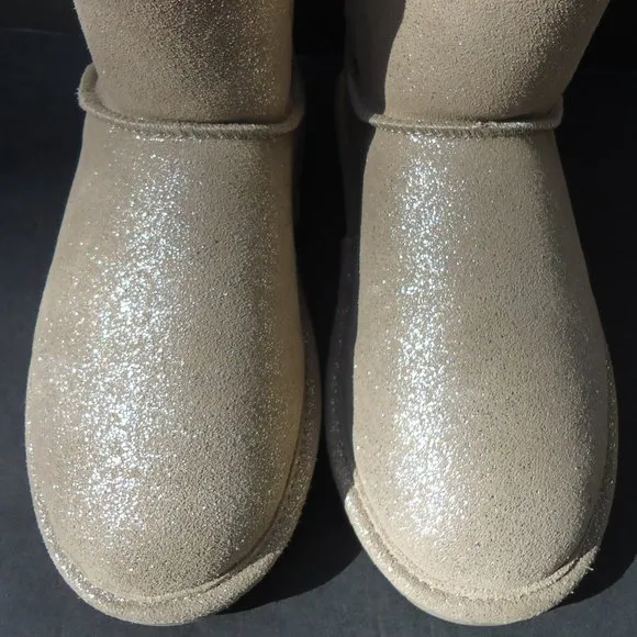 SIZE 5 youth. BEARPAW MIA sheepskin boots