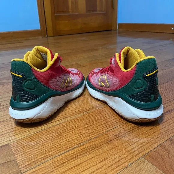 Size 8.5 - New Balance Fresh Foam BB Christmas