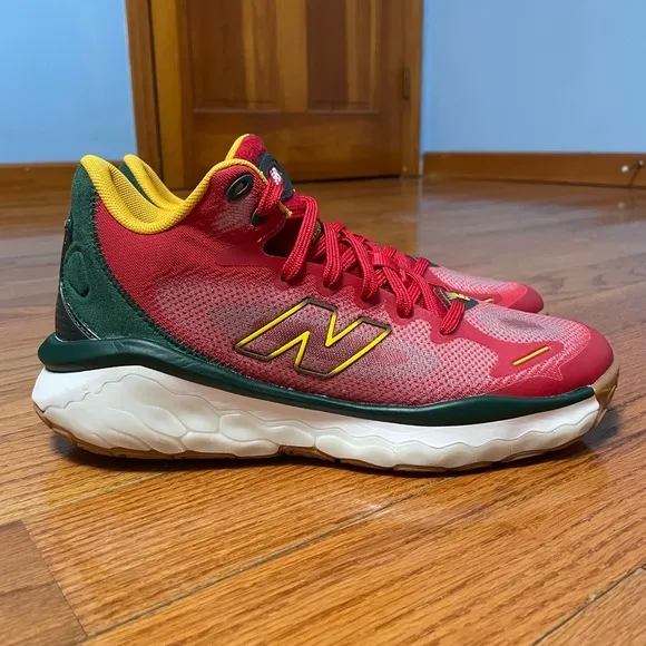 Size 8.5 - New Balance Fresh Foam BB Christmas