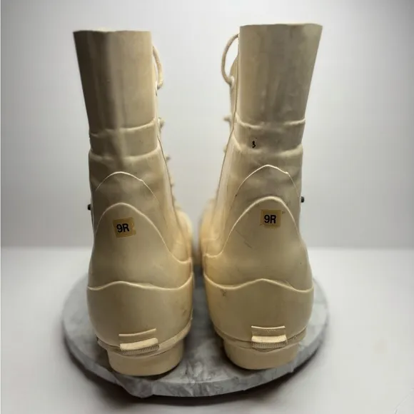 Size 9- Vintage 1977 Military Extreme Cold Weather Bunny Mickey Mouse Boots