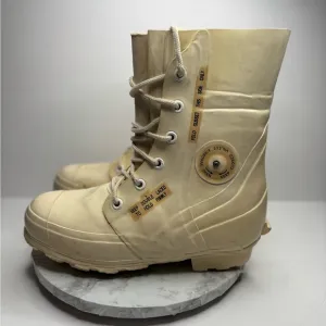 Size 9- Vintage 1977 Military Extreme Cold Weather Bunny Mickey Mouse Boots