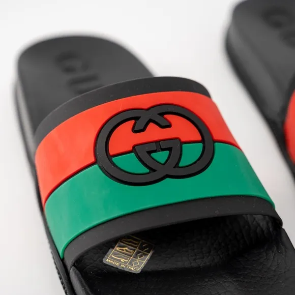 size 9G - Gucci Interlocking GG Rubber Slides Sandals Black Green Red