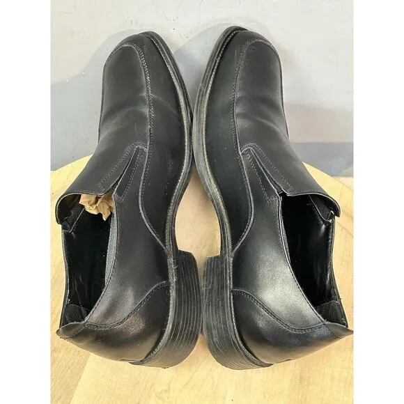Skechers Memory Foam Slip On Loafers 64214 Mens size 10 Black Comfort