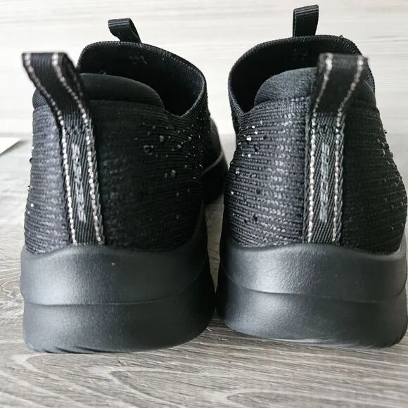 Skechers Womens Slip-On Ultra Flex 3.0 Glam Night Knit Memory Foam Size 9 Shoe