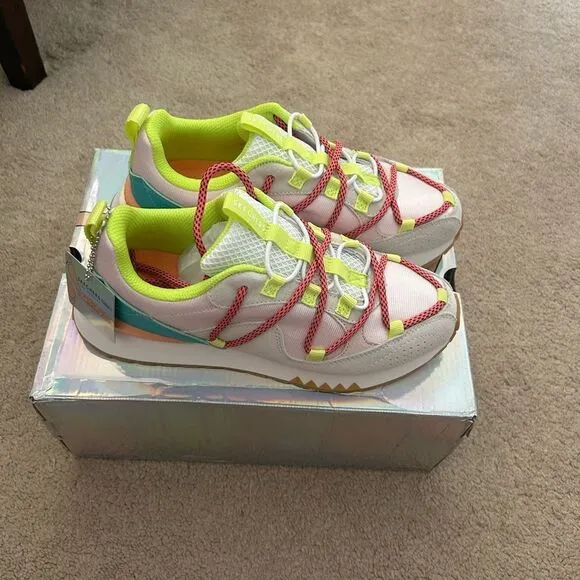 Sketchers Women’s Heydayz 2.0 - Solar Tread Casual Sneakers Size 7