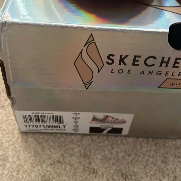 Sketchers Women’s Heydayz 2.0 - Solar Tread Casual Sneakers Size 7