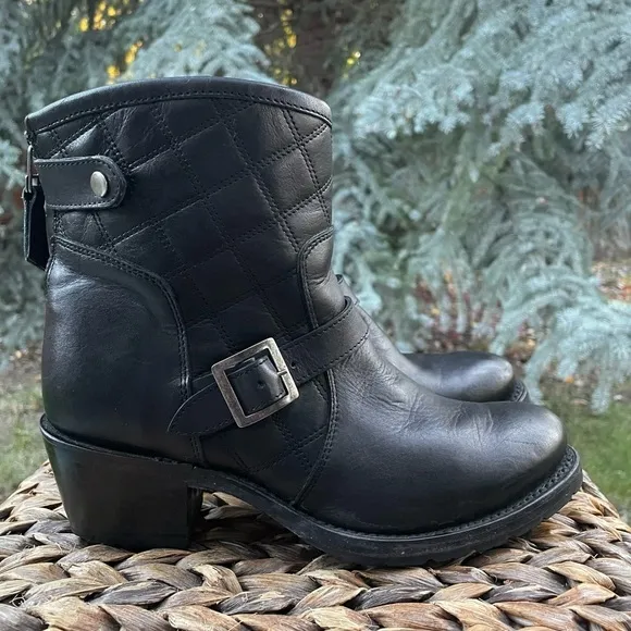 Sonora Mia Motorcycle Black Leather Quilted Double H Biker Boot. Women’s size 8
