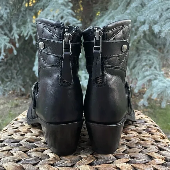 Sonora Mia Motorcycle Black Leather Quilted Double H Biker Boot. Women’s size 8