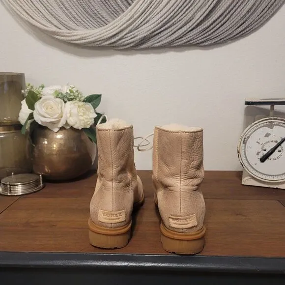 Sorel &quot;Phoenix&quot; Short Lace Lux Boot Sz 10