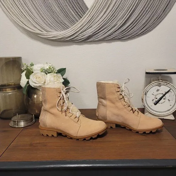 Sorel &quot;Phoenix&quot; Short Lace Lux Boot Sz 10