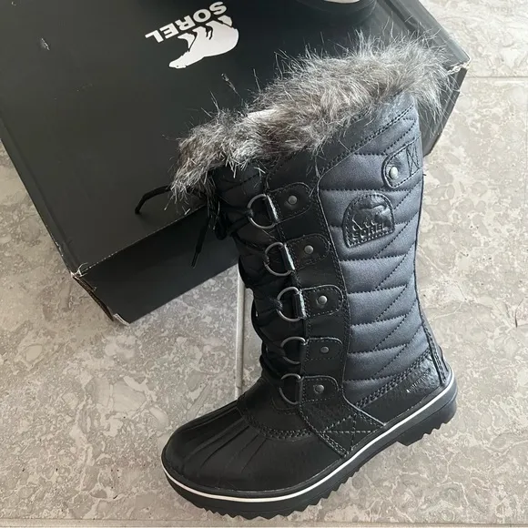 Sorel Faux Fur Lined Waterproof Boots, Black, Stone Size US 5, EU 36 New in Box