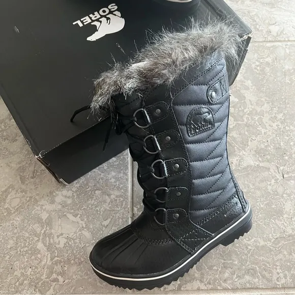 Sorel Faux Fur Lined Waterproof Boots, Black, Stone Size US 5, EU 36 New in Box