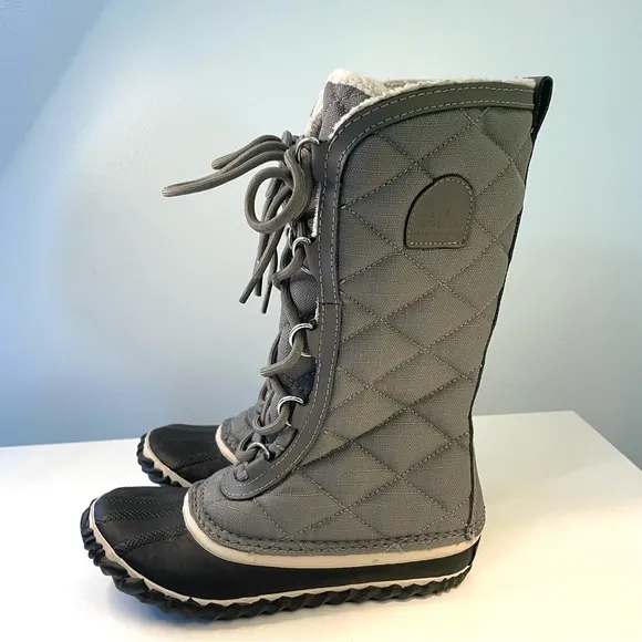 SOREL Out N About Gray Tall Lace Up Quilted Lined Snow Boots Size 5