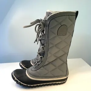 SOREL Out N About Gray Tall Lace Up Quilted Lined Snow Boots Size 5