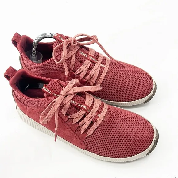 Sorel Out N About Plus Dusty Crimson Lace Up Sneakers Size 9