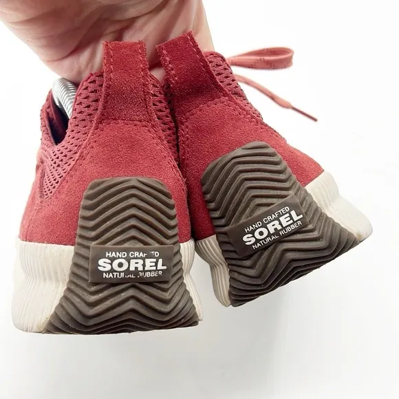 Sorel Out N About Plus Dusty Crimson Lace Up Sneakers Size 9