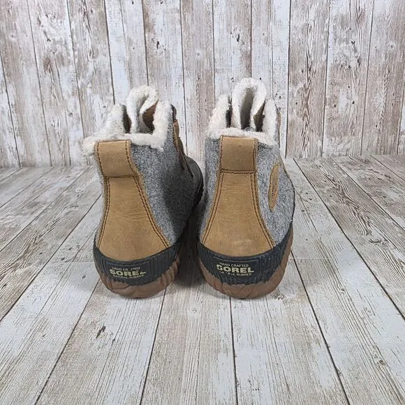 Sorel Out N About Waterproof Winter Duck Boots Wool Sherpa Lined Gray Tan Size 8