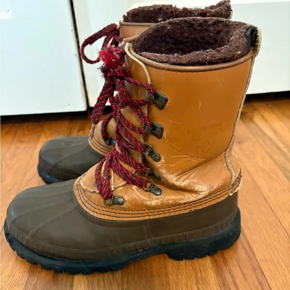 Sorel Pathfinder Men’s Brown and Tan Boots. Size 10.5.