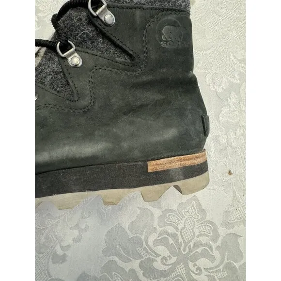 Sorel Size‎ 9 Sneakchic Alpine Holiday Shearling Waterproof Cold Weather Boots