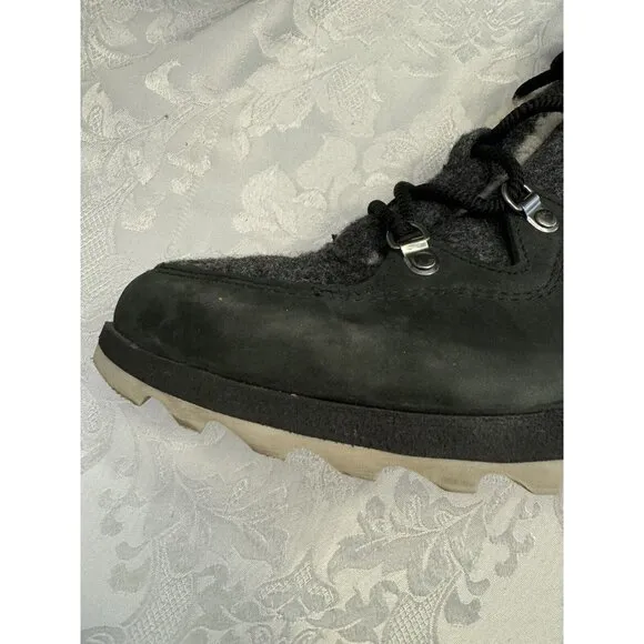 Sorel Size‎ 9 Sneakchic Alpine Holiday Shearling Waterproof Cold Weather Boots
