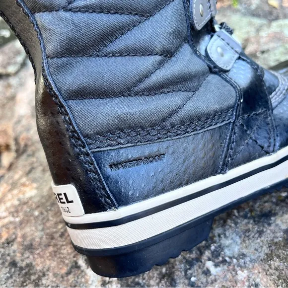 SOREL Tofino II Faux Fur Waterproof Winter Snow Boots Black Sz 1 Youth