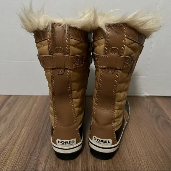 Sorel Tofino II Size 5 Waterproof Winter Snow Boots Faux Fur Tan Black apres