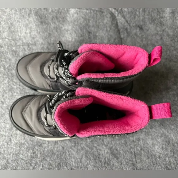 Sorel Witney II Gray and Pink Winter Boots Size 2 NWOT