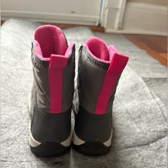 Sorel Witney II Gray and Pink Winter Boots Size 2 NWOT