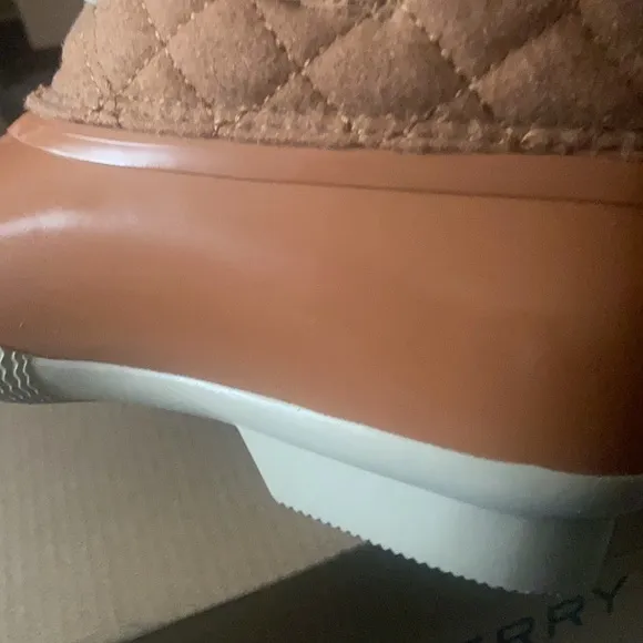 Sperry Cashew color saltwater boots