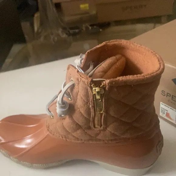 Sperry Cashew color saltwater boots