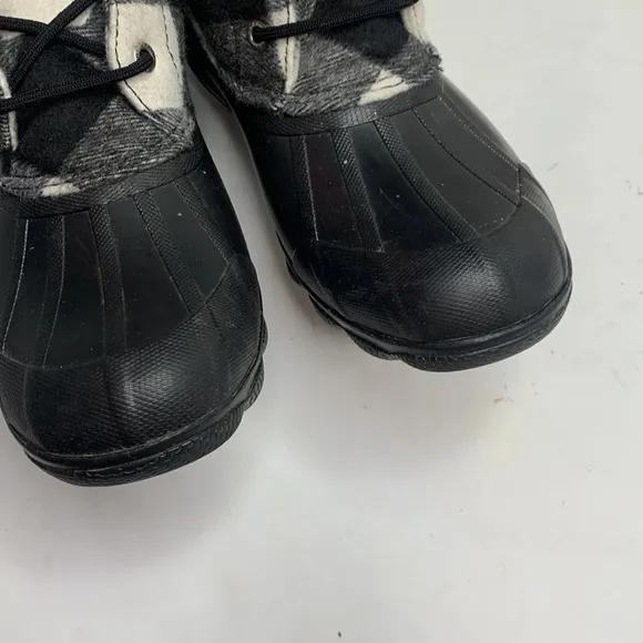 Sperry Saltwater Duck Boots Buffalo Plaid White Black S-184 Sz 6.5