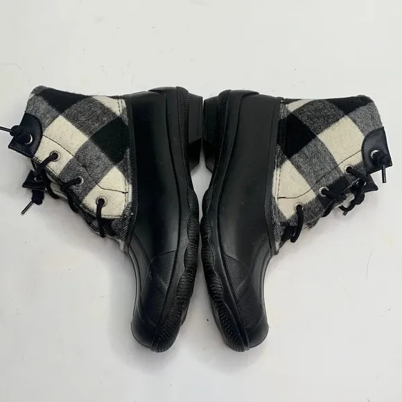 Sperry Saltwater Duck Boots Buffalo Plaid White Black S-184 Sz 6.5