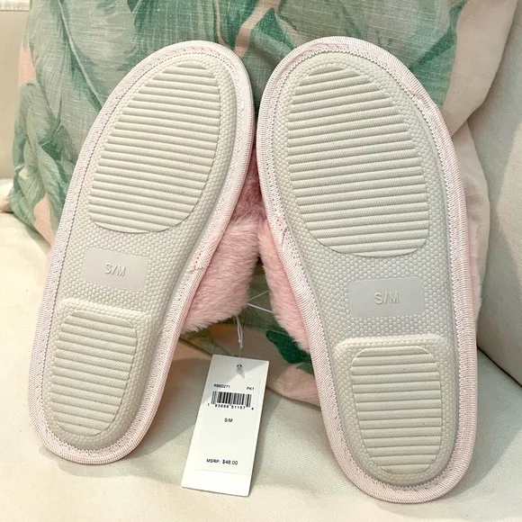 Splendid Pink Slippers Faux Fur Crisscross Slides