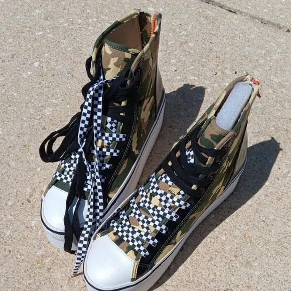 Steve Madden Green and Black Sneakers with Polka Dot Design