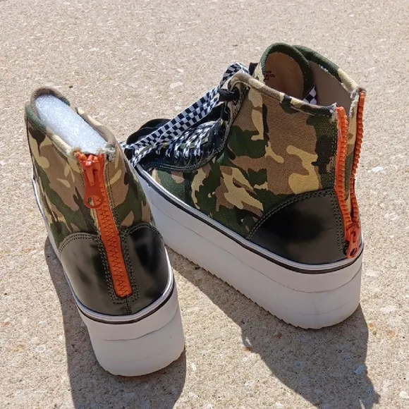 Steve Madden Green and Black Sneakers with Polka Dot Design