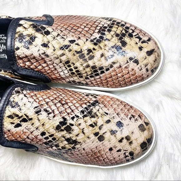STEVE MADDEN Gunman Hand Made Faux Snakeskin Slip On Loafers, Size 9D