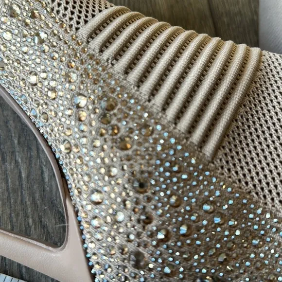 Steve Madden heeled booties size 6 tan colored rhinestone ankle belt