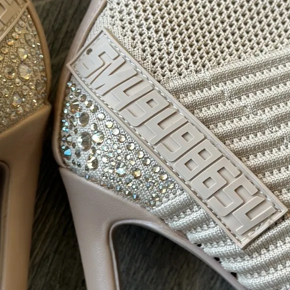 Steve Madden heeled booties size 6 tan colored rhinestone ankle belt
