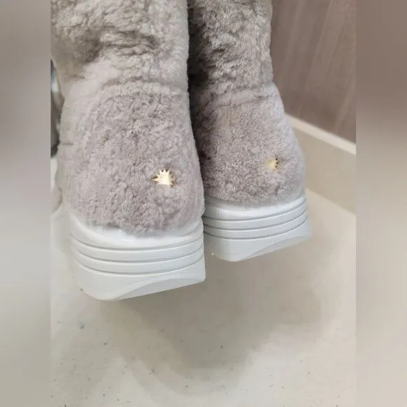 Stuart Weitzman Dyed Shearling Lamb Real Fur Boots. Size 38