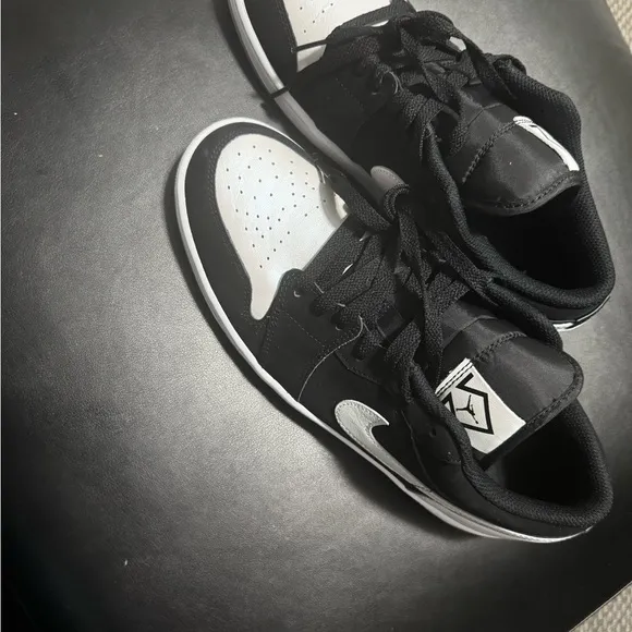 Stylish Black and White Men's Sneakers