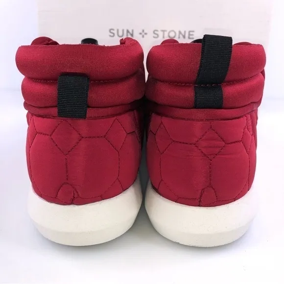 Sun Stone Fin Quilted Lace-Up Puffer Mens Boots, Size 10.5M