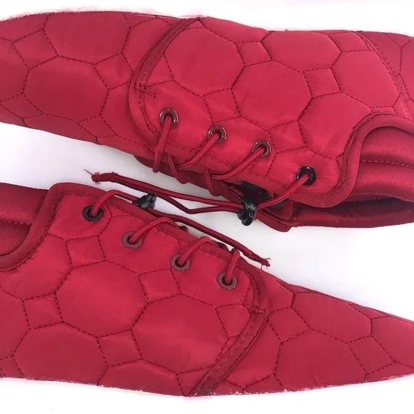 Sun Stone Fin Quilted Lace-Up Puffer Mens Boots, Size 9M