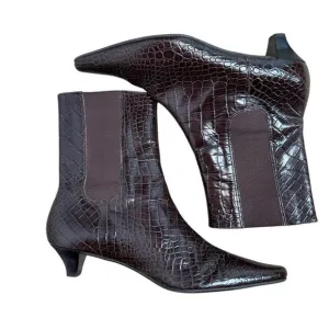 Talbots Brown Embossed Letter Kitten Heel Ankle Boots | Size 7