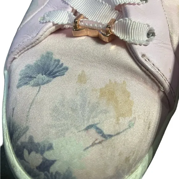 Ted Baker London Ahfira 2 Pastel Pink and Grey Floral Sneakers US 8