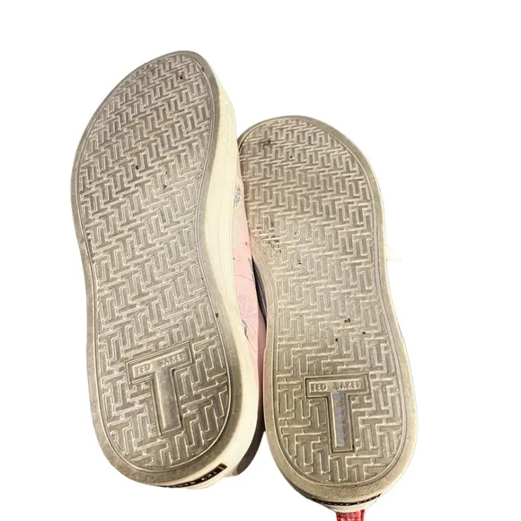 Ted Baker London Ahfira 2 Pastel Pink and Grey Floral Sneakers US 8