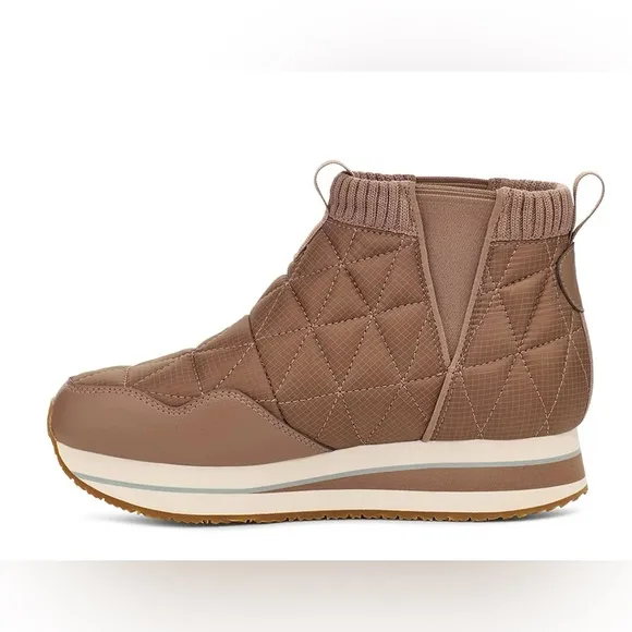 Teva ReEmber Mid Platform BootsTeva Quilted Slip-On boots in Brown