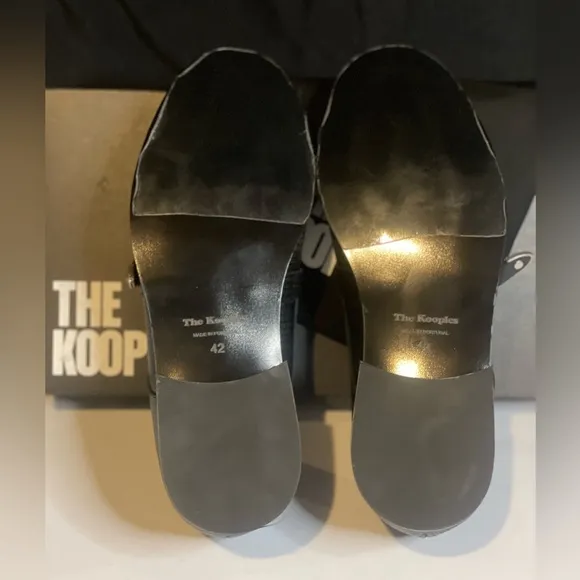 THE KOOPLES Men’s BLACK LEATHER LOAFERS WITH WESTERN BUCKLE, size 42/US 9/BNIB